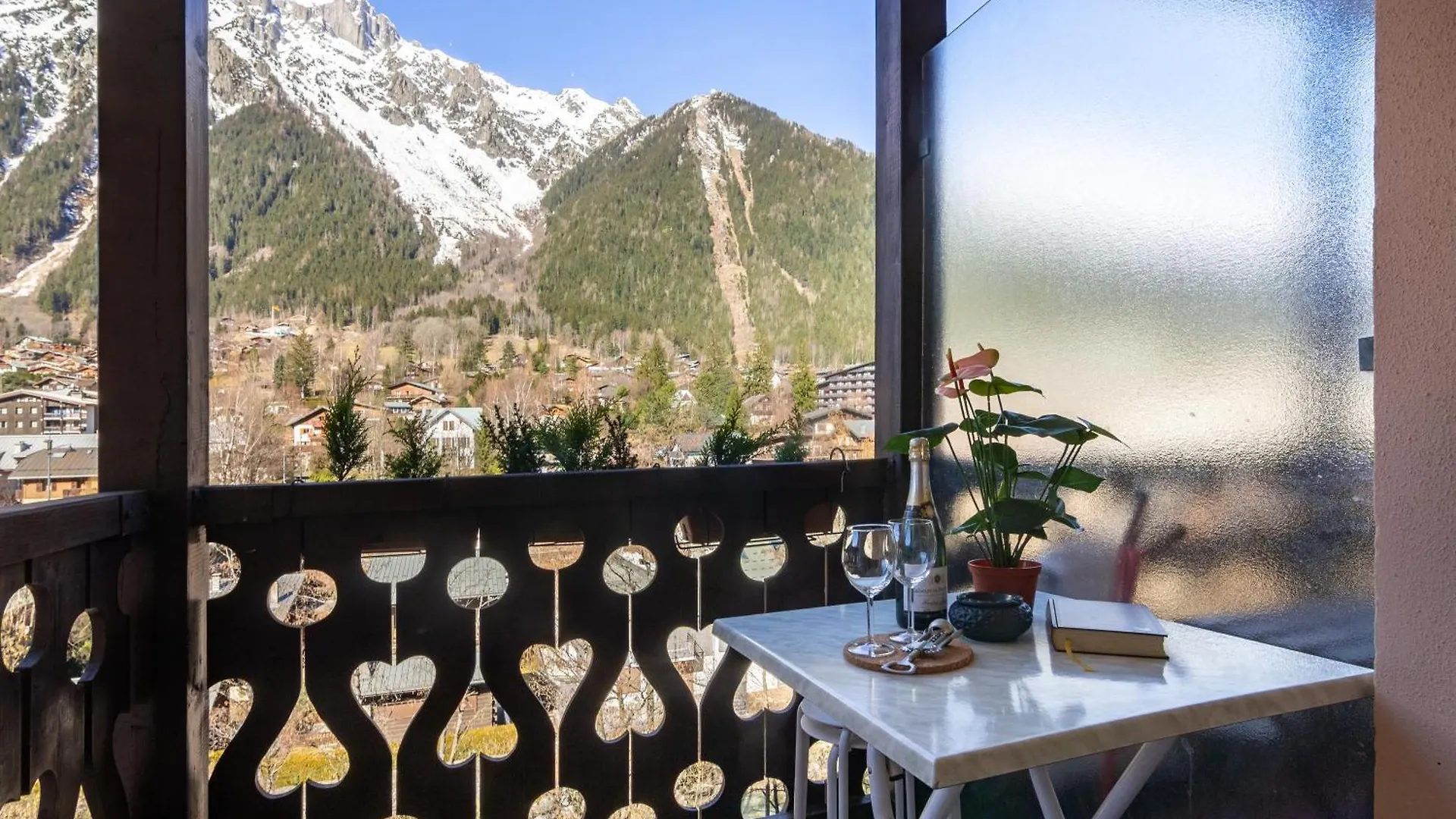 Riviere 407 - Happy Rentals Chamonix Apartment